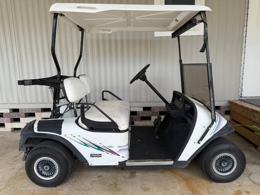 17 Larkspur Ave a Palmetto, FL Mobile or Manufactured Home for Sale